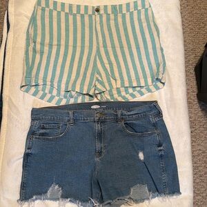 Old Navy shorts X 2